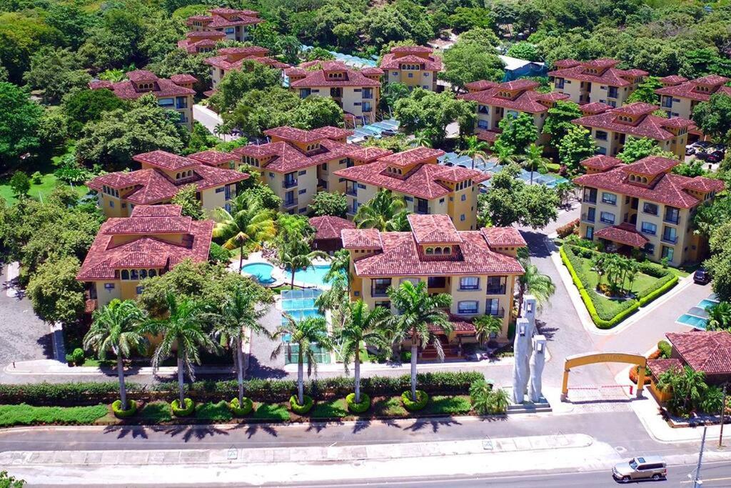 The Oaks Tamarindo Pool Front Condominiums Fast Wifi Kültér fotó